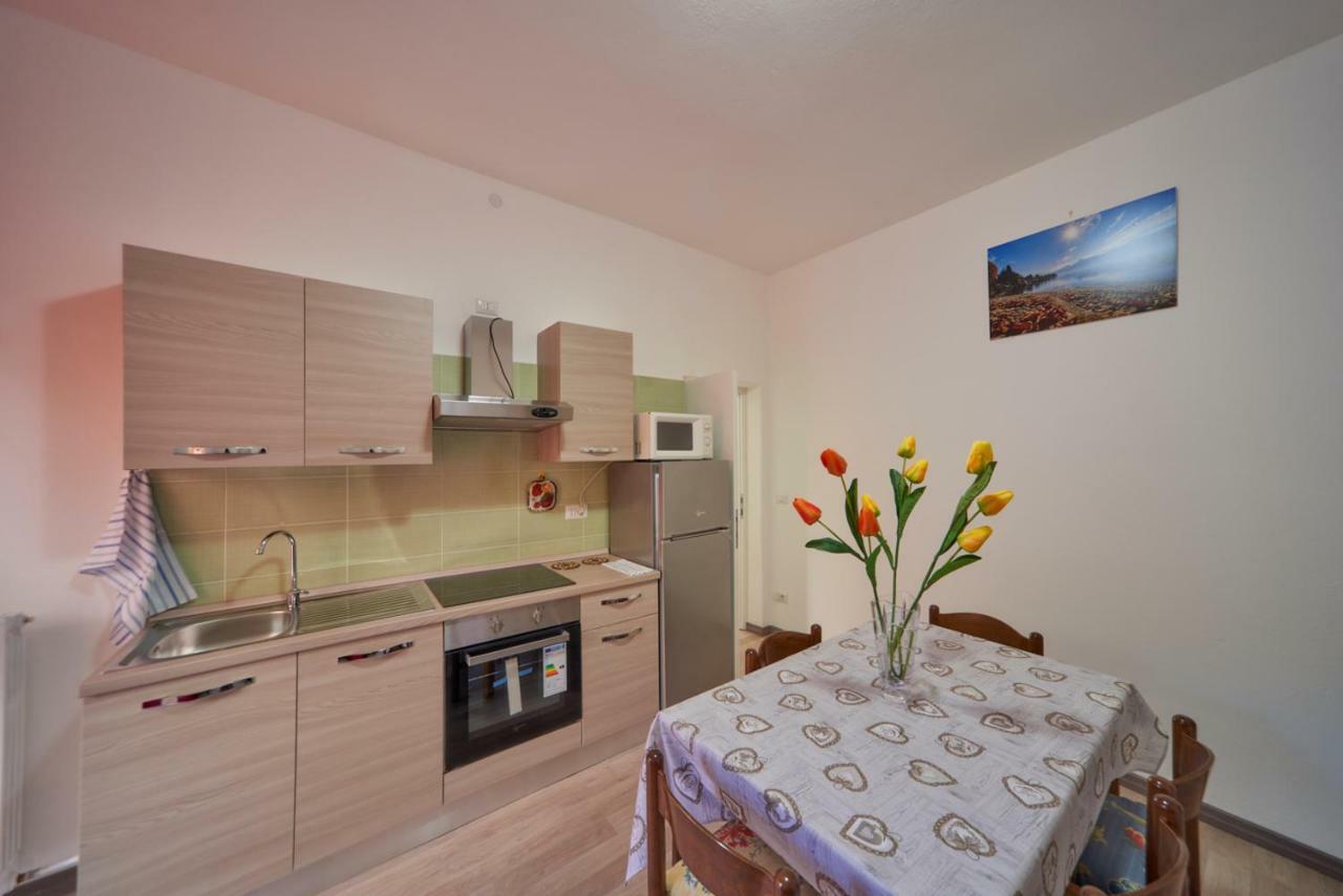 Ferienwohnung Casa Della Nonna Abbadia Lariana Exterior foto